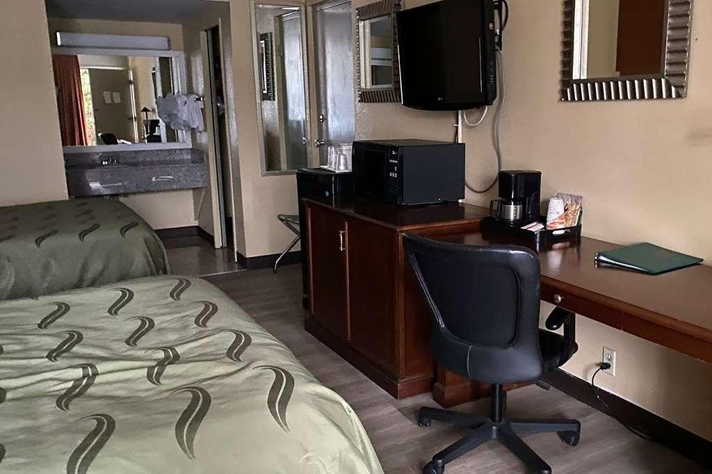 Ramada By Wyndham Rome - Verona Rum bild