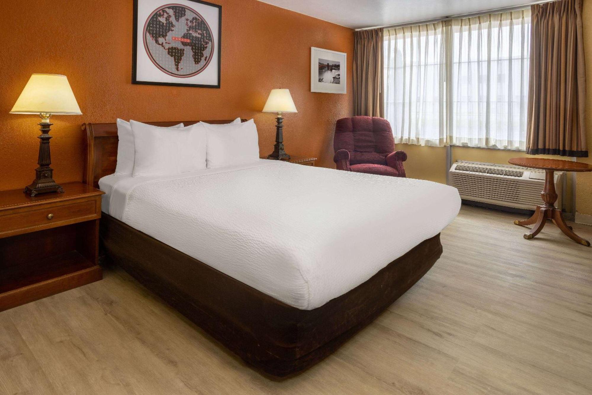 Ramada By Wyndham Rome - Verona Exteriör bild