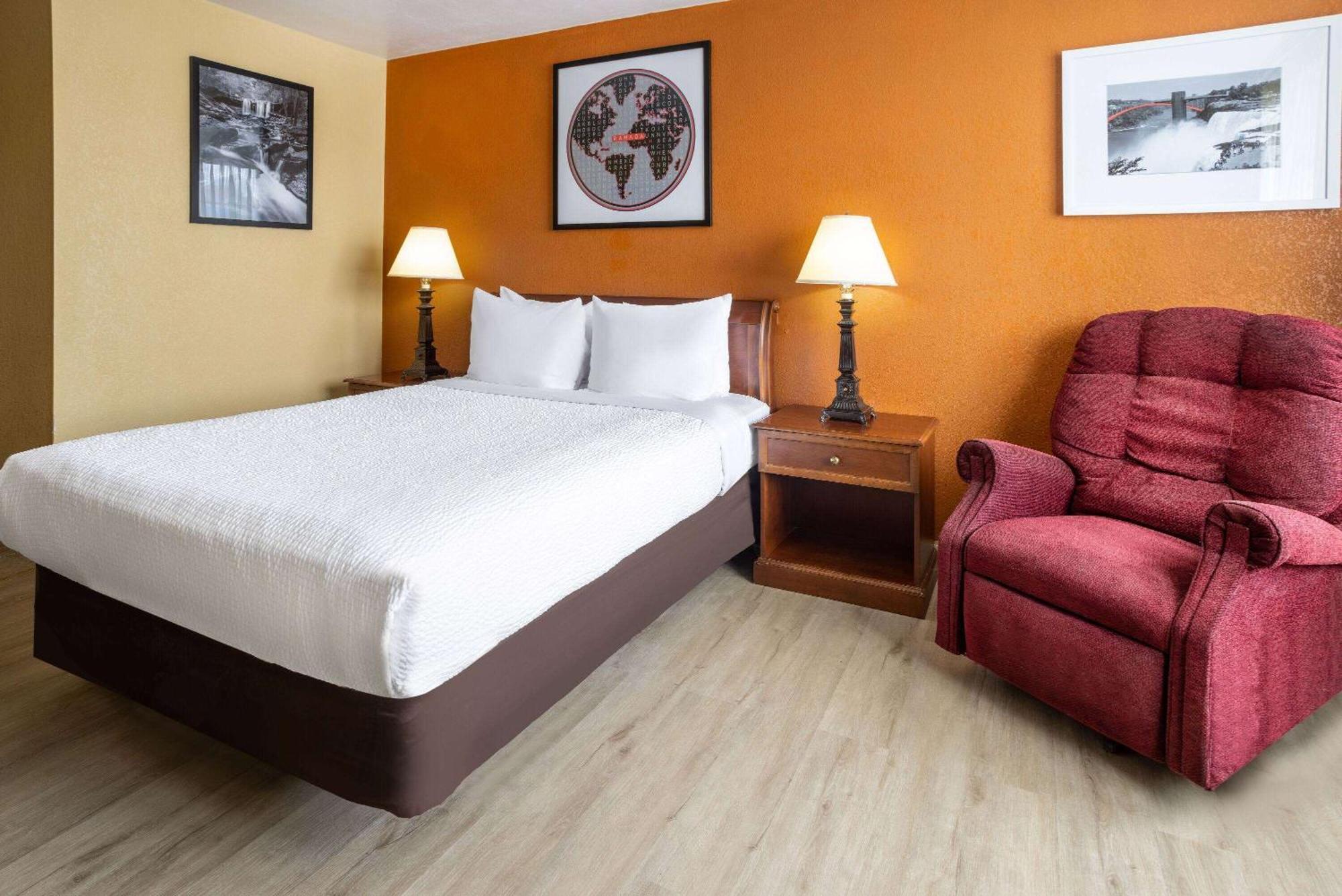 Ramada By Wyndham Rome - Verona Exteriör bild
